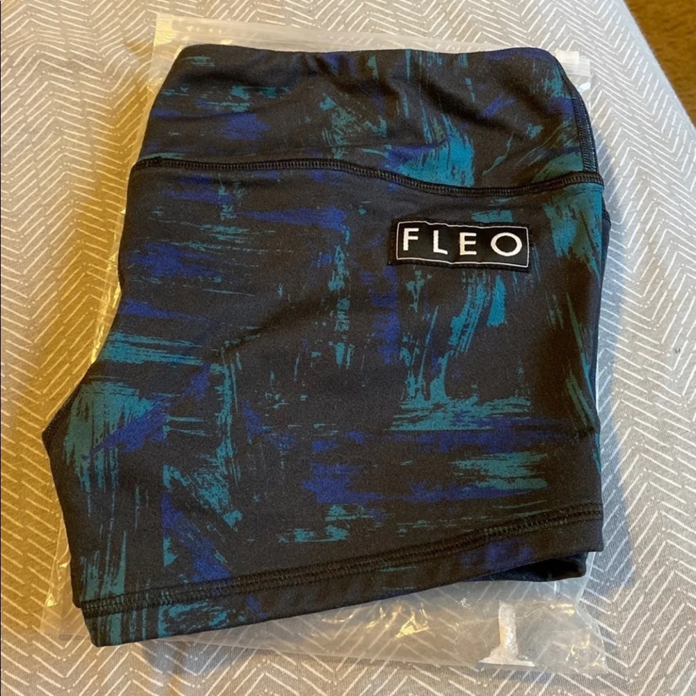 FLEO shorts